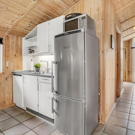 Lovely In Romo With Kitchen